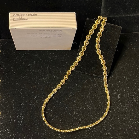 Avon Jewelry - Avon -1990- Vintage Gold tone Opulent Chain Necklace